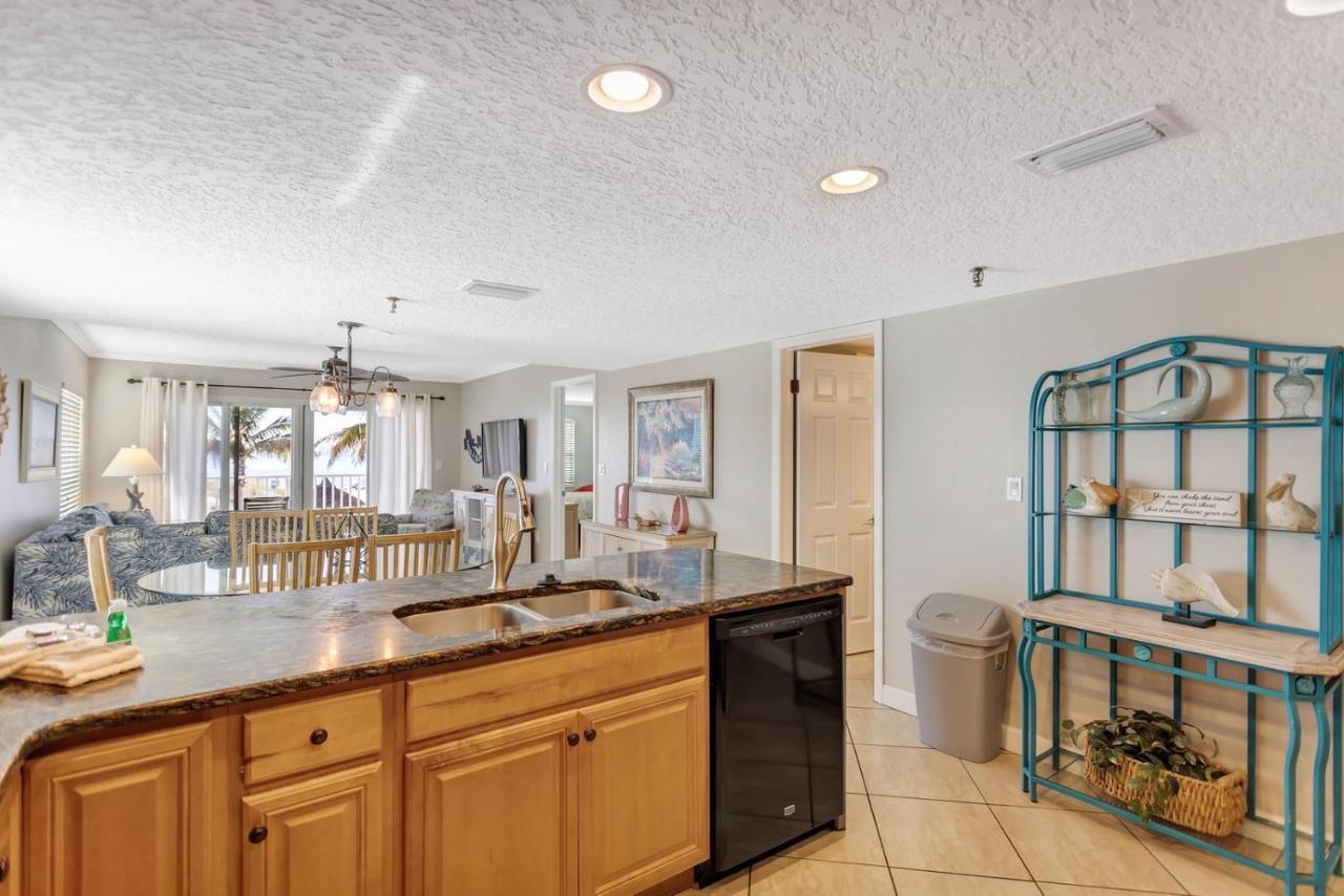106 Beach Place Condos St. Pete Beach Εξωτερικό φωτογραφία