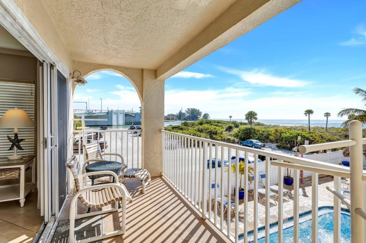 106 Beach Place Condos St. Pete Beach Εξωτερικό φωτογραφία