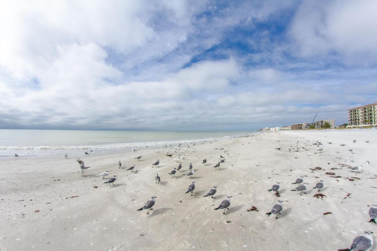 106 Beach Place Condos St. Pete Beach Εξωτερικό φωτογραφία