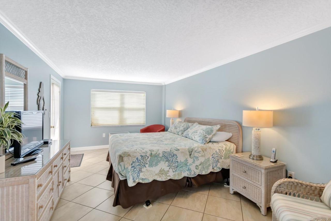 106 Beach Place Condos St. Pete Beach Εξωτερικό φωτογραφία