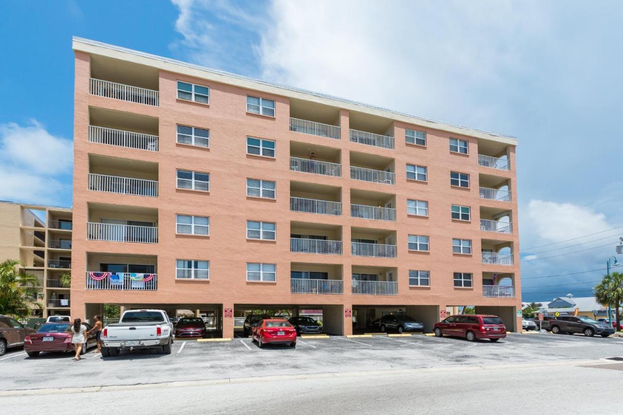 106 Beach Place Condos St. Pete Beach Εξωτερικό φωτογραφία